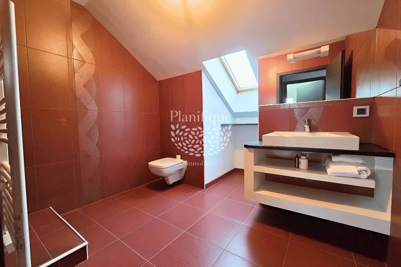 Maison - 104 m² - 4 pièces