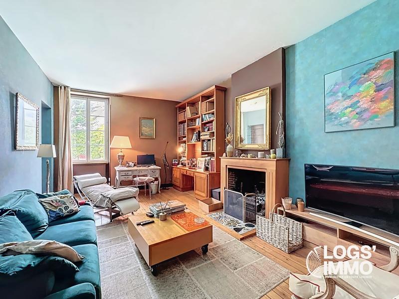 Maison - 347 m² - 10 pièces