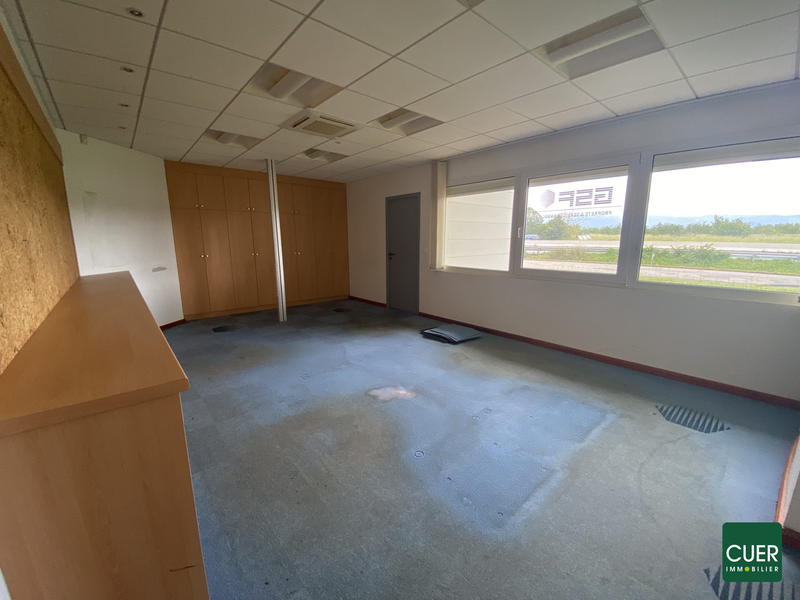 Local commercial - 209 m² - 5 pièces