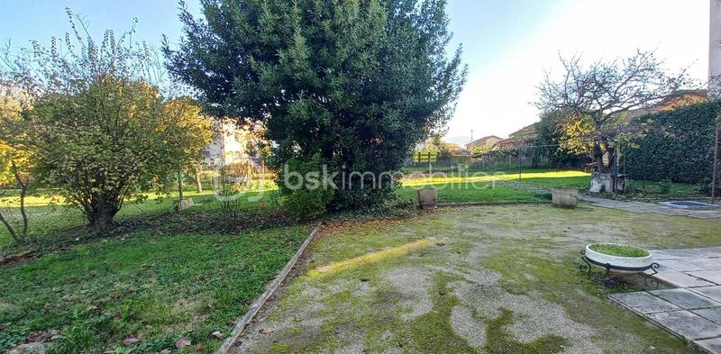 Maison traditionnelle - 160 m² - 6 pièces