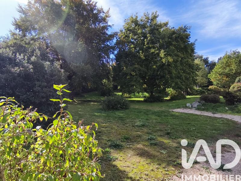 Maison - 250 m² - 8 pièces