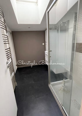 Immeuble - 85 m² - 3 pièces