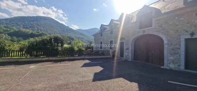 Maison - 313 m² - 10 pièces