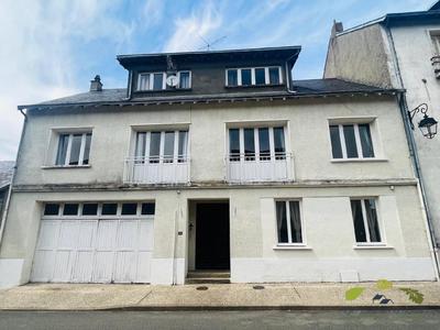 Maison - 206 m² - 10 pièces