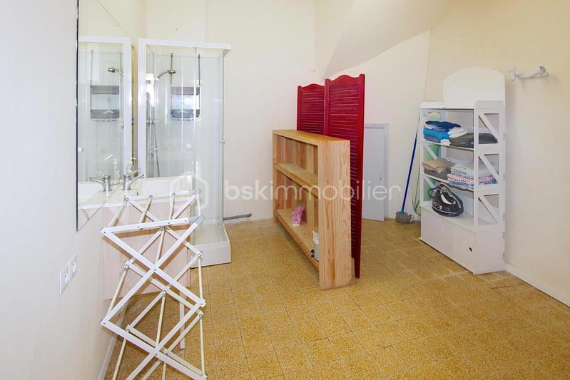 Demeure - 250 m² - 7 pièces