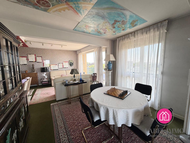 Appartement - 100 m² - 6 pièces