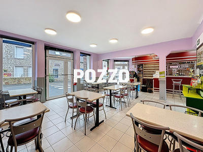 Local commercial - 155 m² - 7 pièces