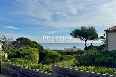 Maison - 255 m² - 8 pièces