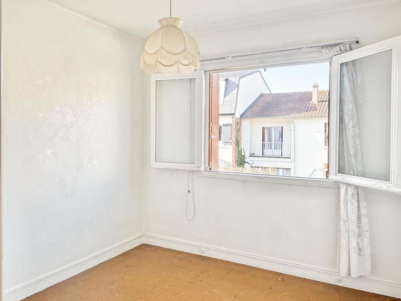 Maison - 96 m² - 5 pièces