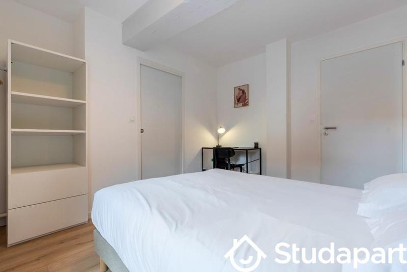 Chambre - 15 m² - 1 pièce