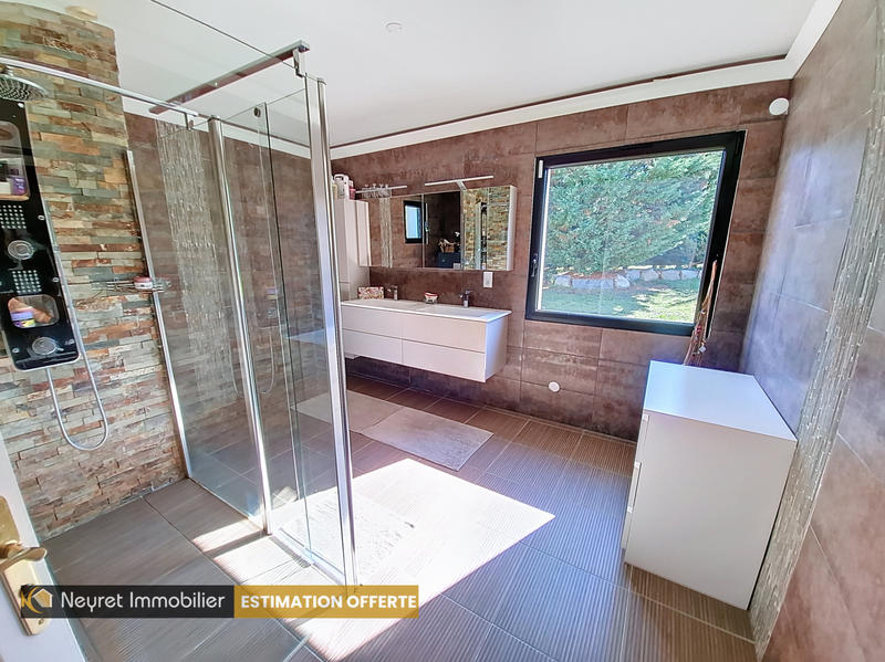 Maison - 308 m² - 10 pièces