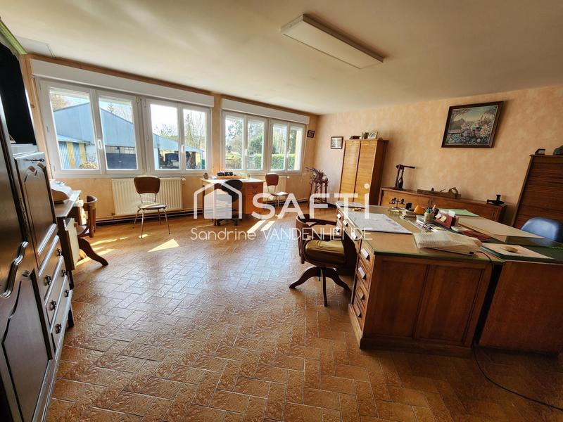 Maison - 260 m² - 10 pièces