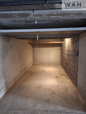 Parking / Garage - 12 m²