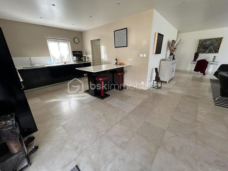 Maison - 146 m² - 4 pièces