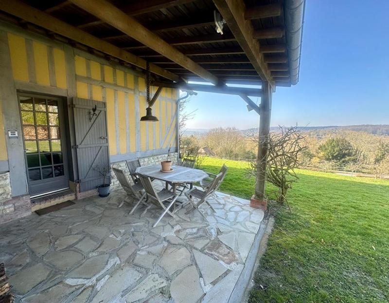 Maison - 300 m² - 12 pièces