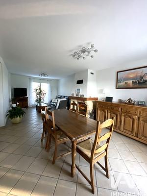 Maison - 99 m² - 5 pièces