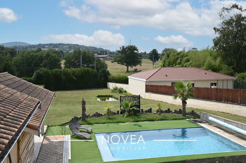 Maison traditionnelle - 141 m² - 6 pièces