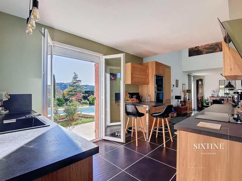 Villa - 149 m² - 8 pièces