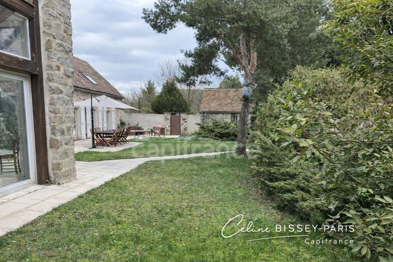 Maison - 256 m² - 6 pièces