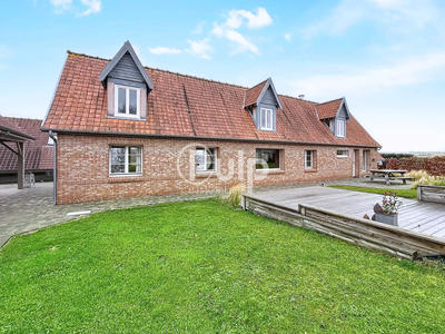 Fermette - 198 m² - 8 pièces