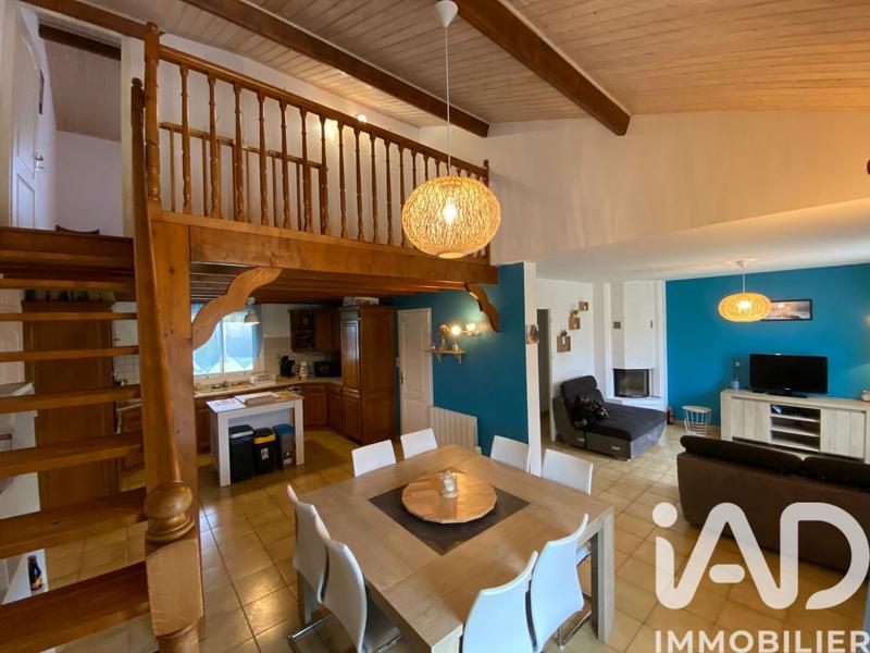 Maison - 140 m² - 9 pièces