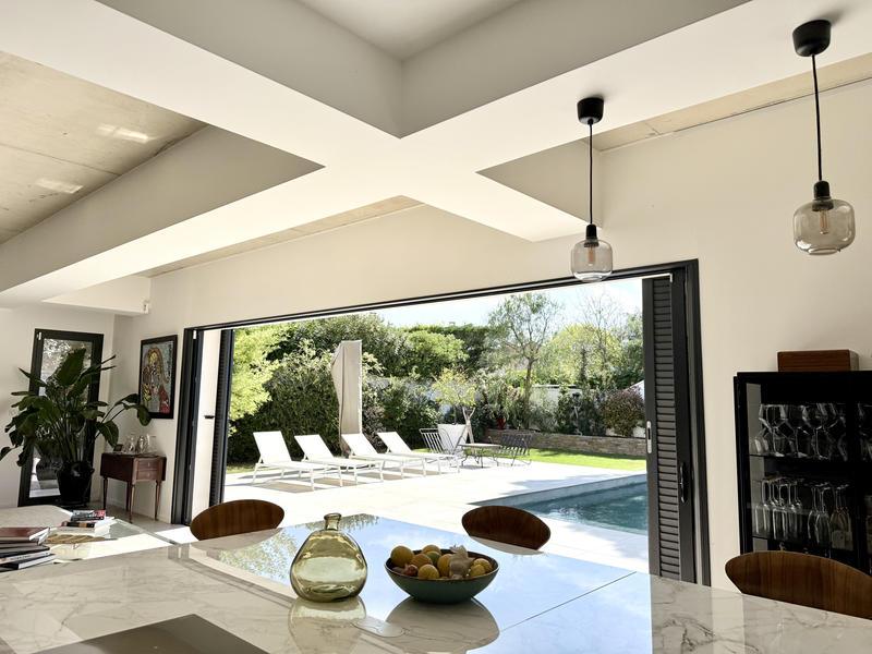 Maison - 218 m² - 5 pièces