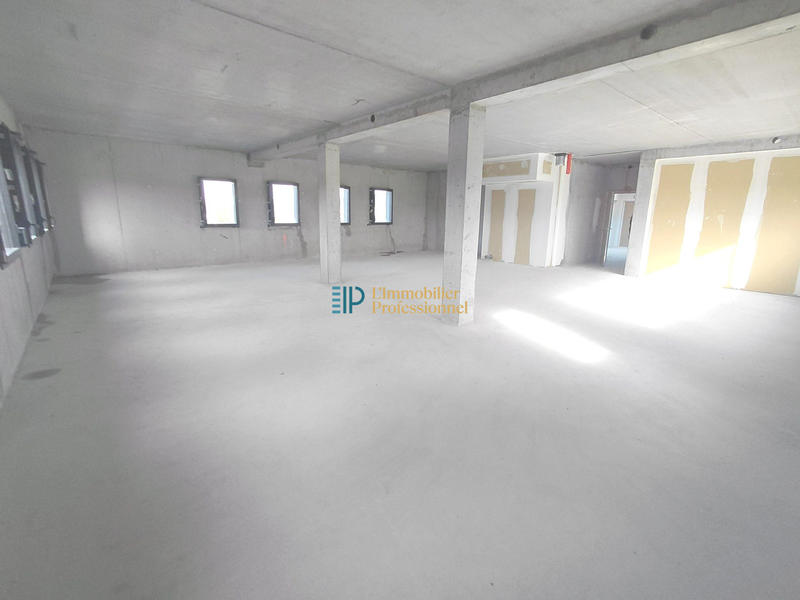 Bureau - 107 m² - 5 pièces