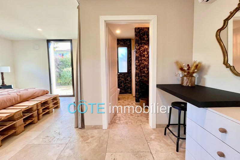 Demeure - 257 m² - 5 pièces