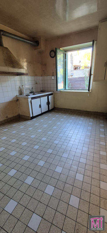 Maison traditionnelle - 190 m² - 8 pièces