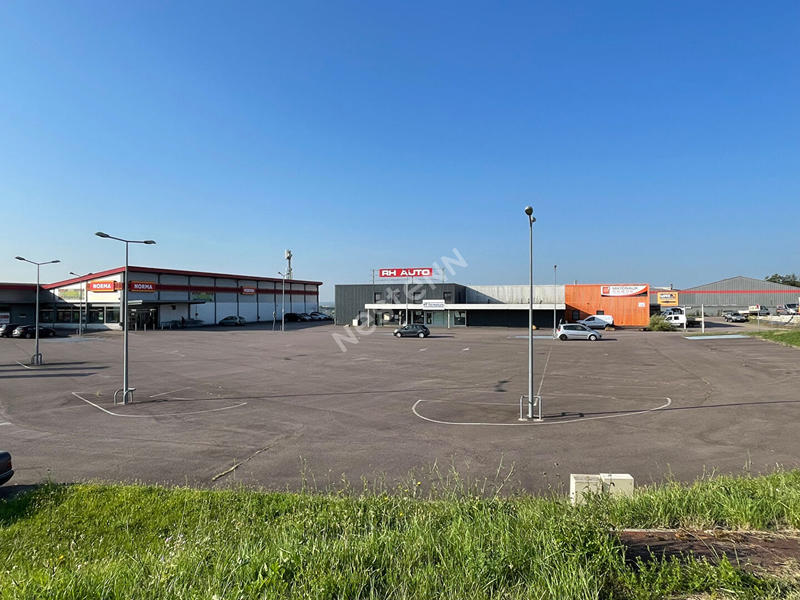 Local d'activité / Entrepôt - 376 m²