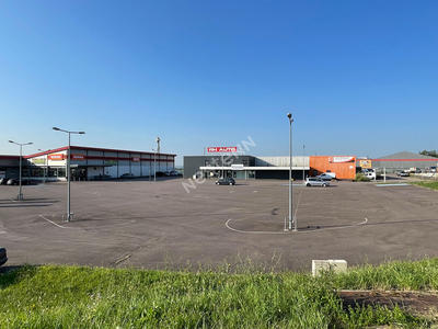 Local d'activité / Entrepôt - 376 m²