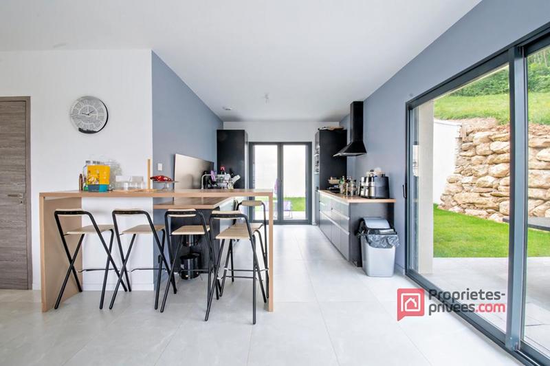 Maison - 103 m² - 4 pièces