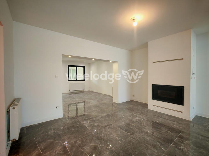 Maison - 171 m² - 7 pièces