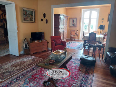 Maison - 151 m² - 7 pièces