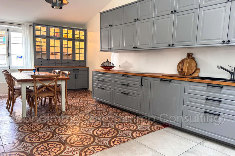 Maison - 161 m² - 7 pièces