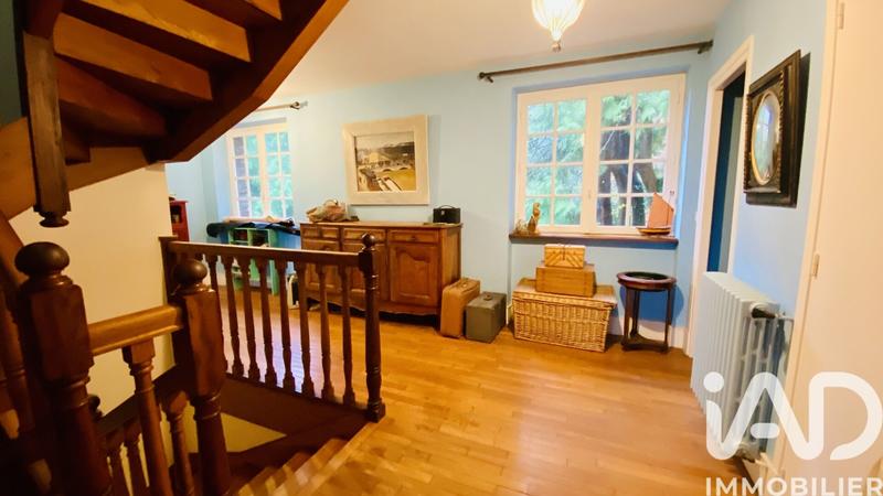 Maison - 305 m² - 10 pièces