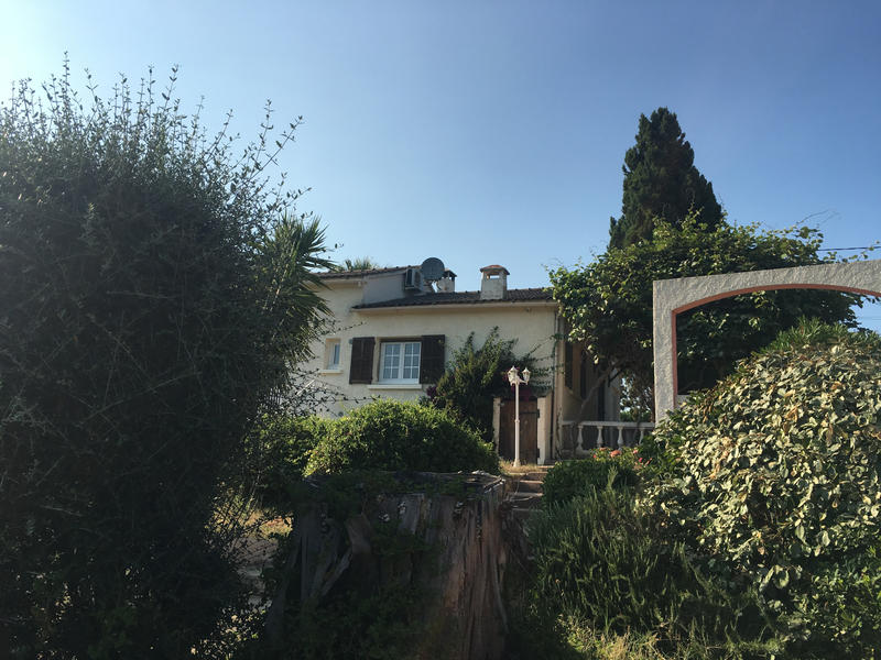 Appartement - 240 m² - 10 pièces