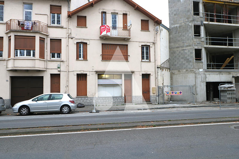 Local commercial - 207 m² - 2 pièces