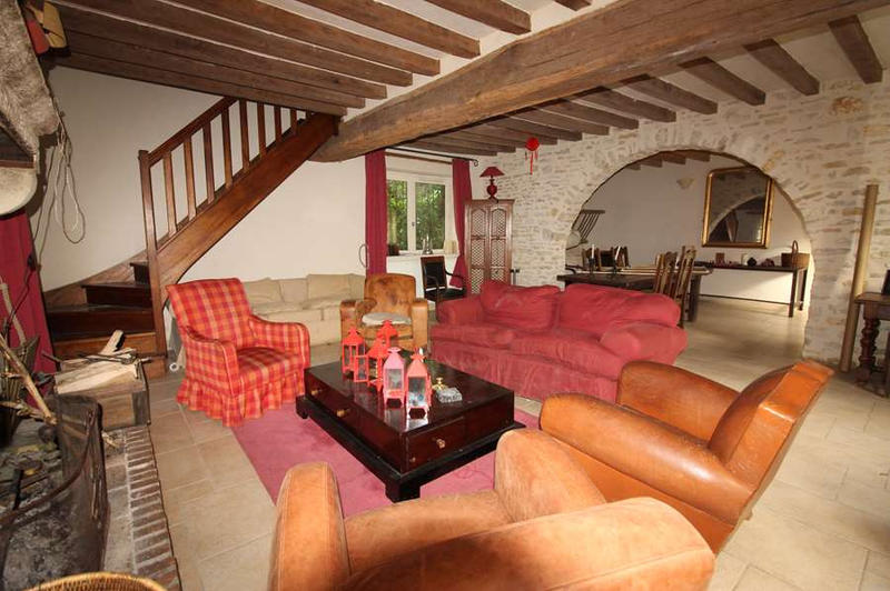 Maison - 280 m² - 11 pièces