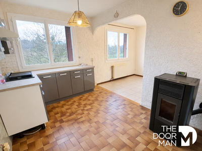 Maison - 77 m² - 5 pièces