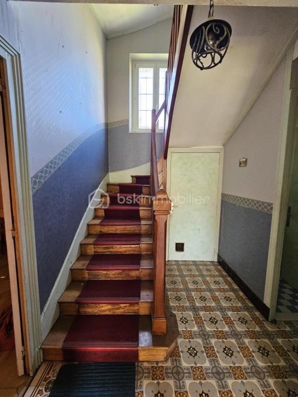 Demeure - 185 m² - 8 pièces