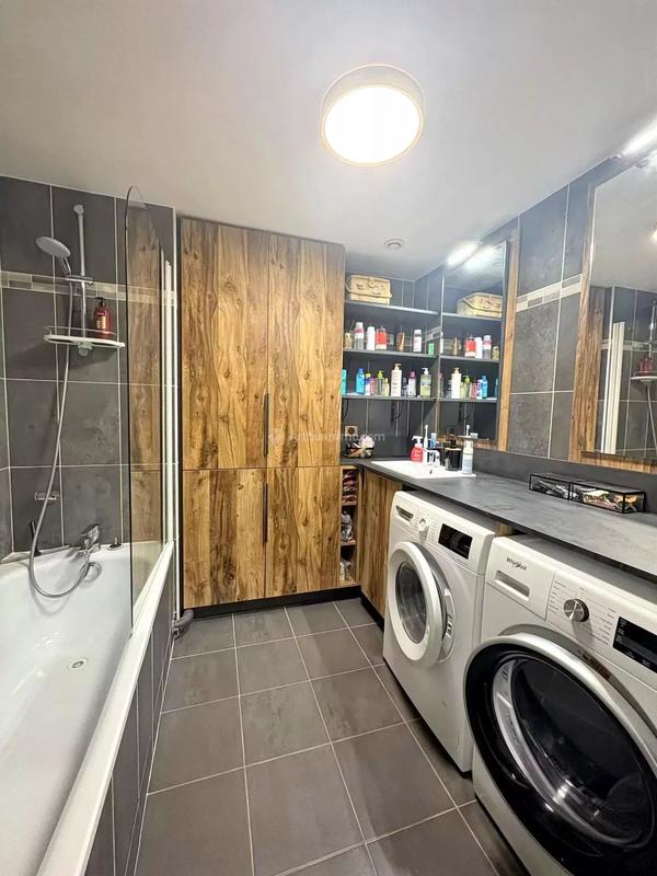 Appartement - 76 m² - 4 pièces