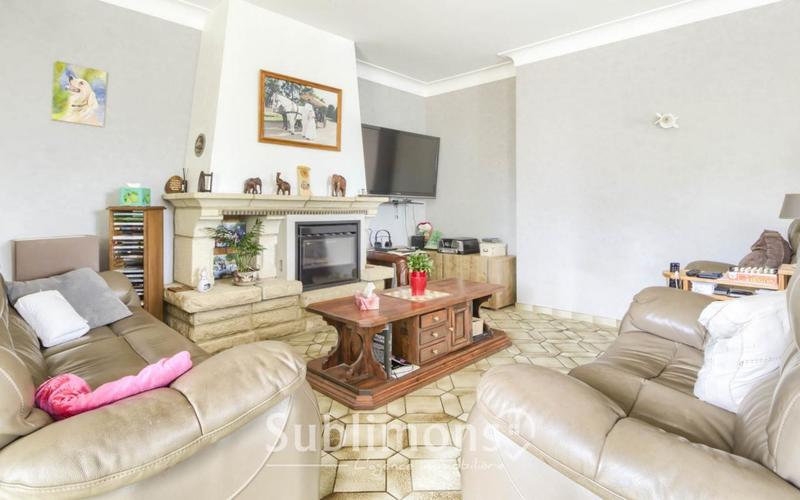 Maison traditionnelle - 183 m² - 6 pièces