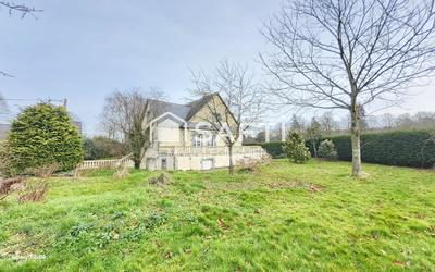 Maison - 230 m² - 9 pièces