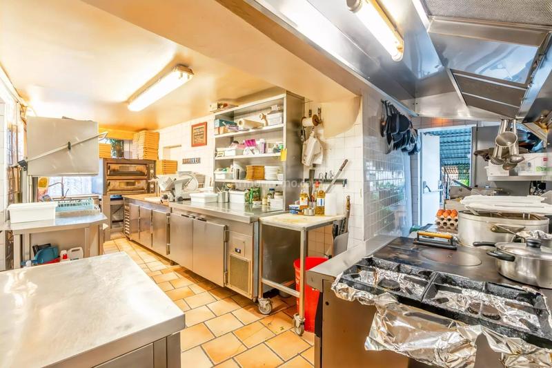 Magasins - 283 m² - 4 pièces