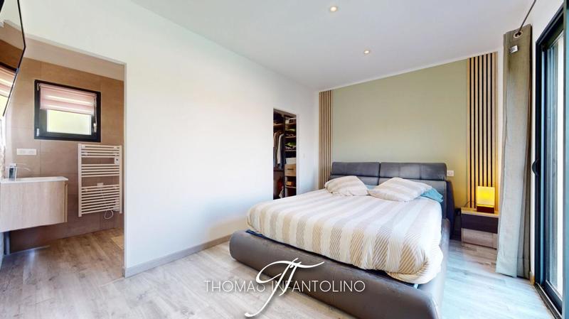 Maison - 160 m² - 7 pièces