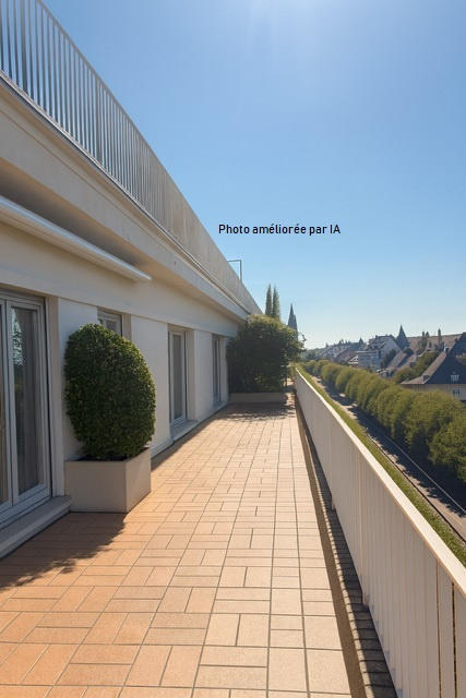 Appartement - 218 m² - 6 pièces