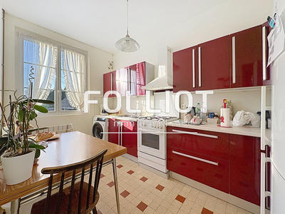 Maison - 121 m² - 6 pièces