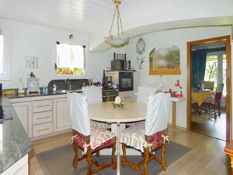 Maison - 320 m² - 8 pièces