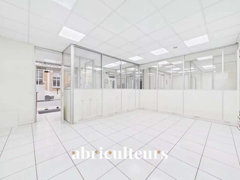 Local commercial - 136 m²